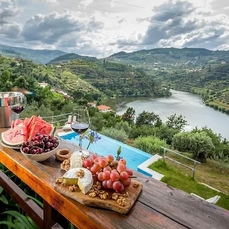 Experience Douro's Beauty, Barro 3br, 2ba Scenic Villa Barro (Vila Real)